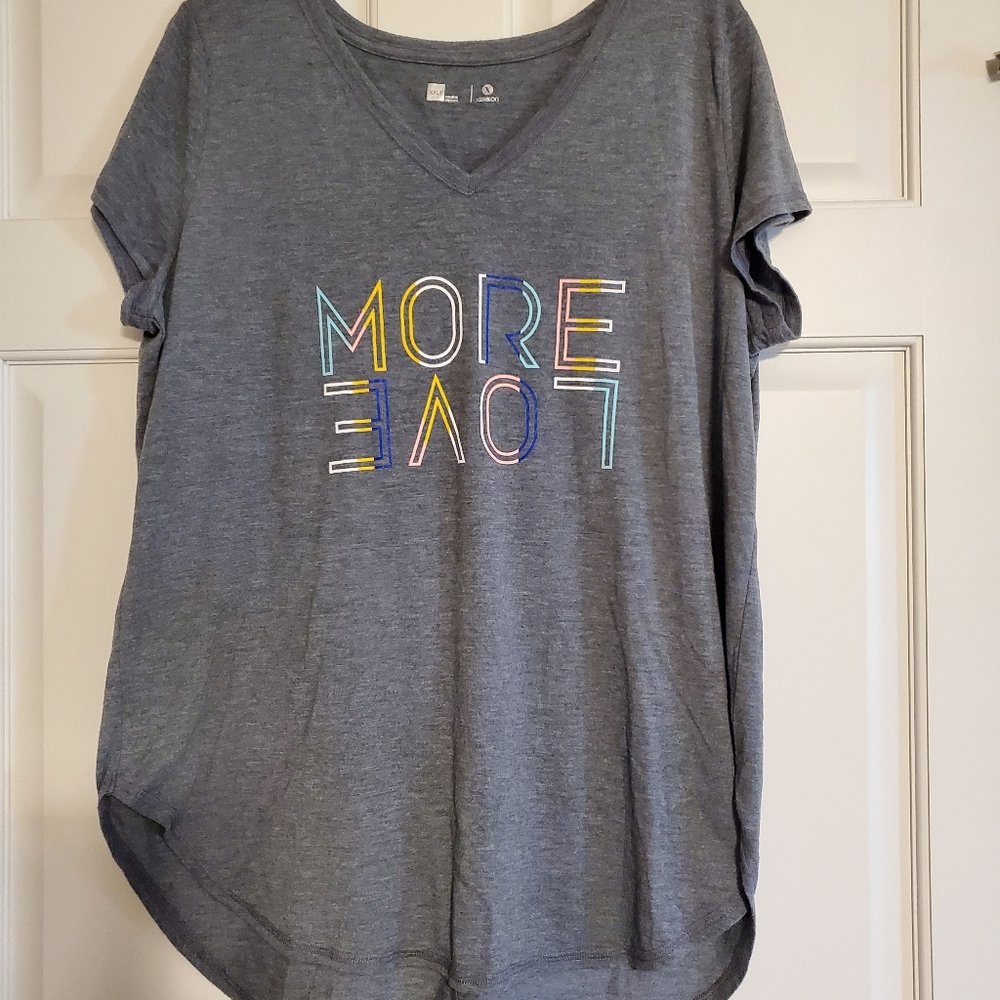Womens short sleeve tee